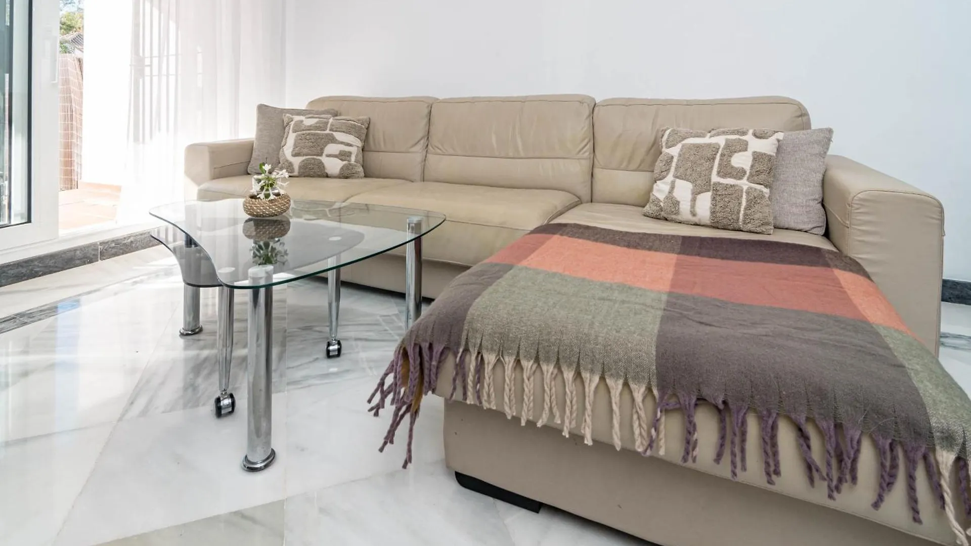 Sdg N2-102 Apartment Marbella Spain